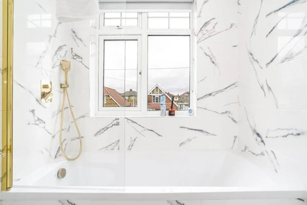 Appartamento Spacious 4-Bed App Near Heathrow, Sleeps 10 Cowley